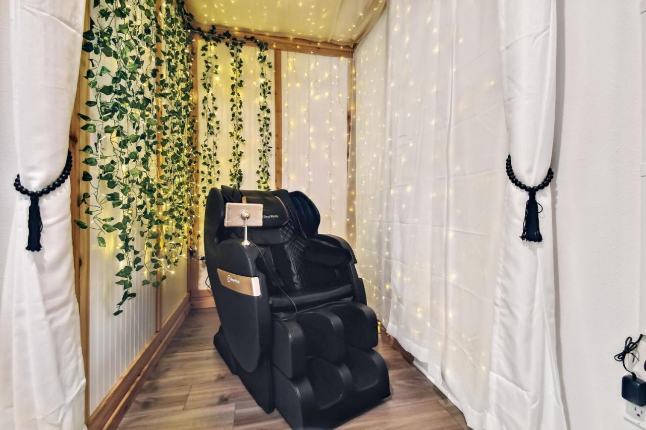 Plush Sheets, Games!, Huge Backyard, Massage Chair Тампа Екстериор снимка